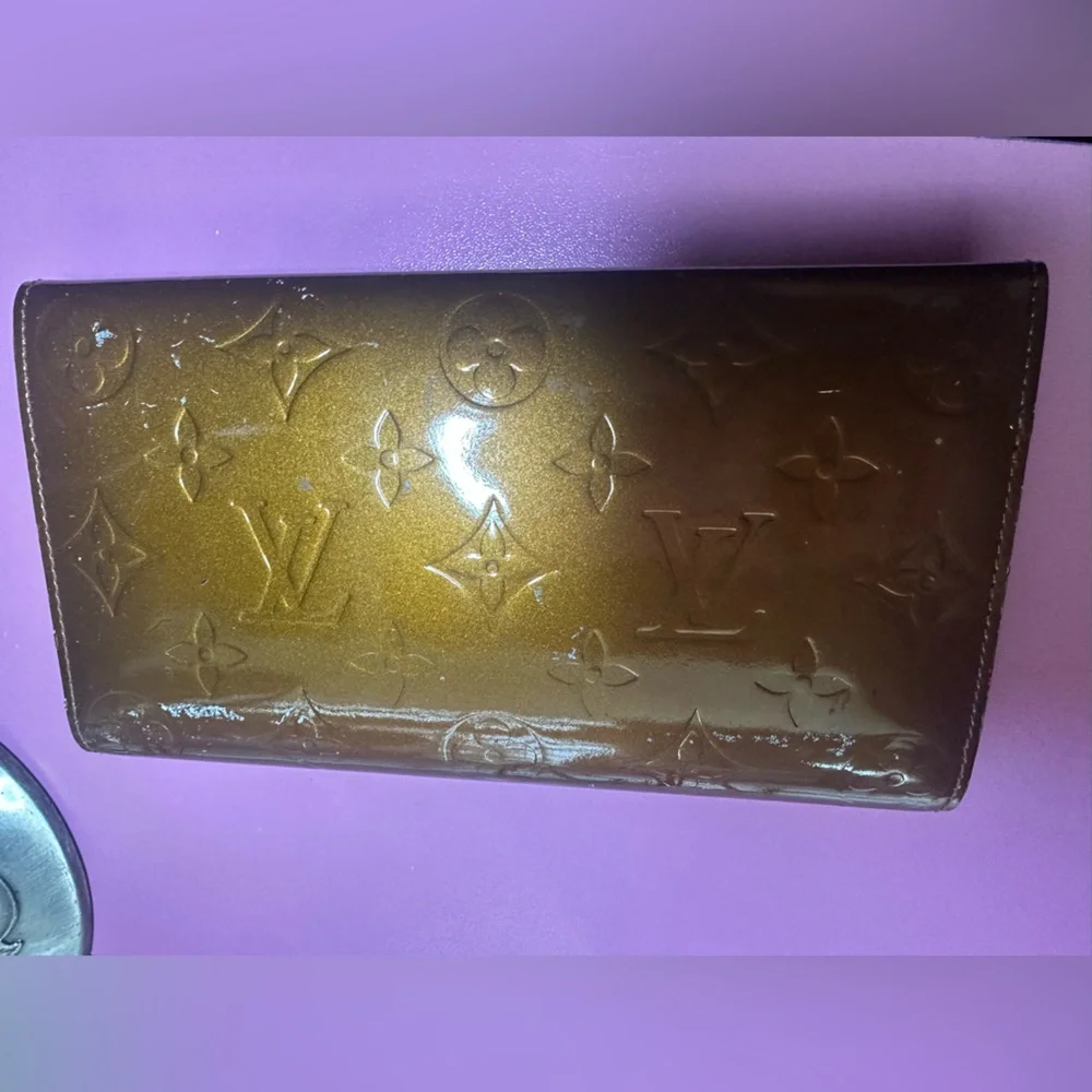 LV wallet ONLY - Picture 3 of 13